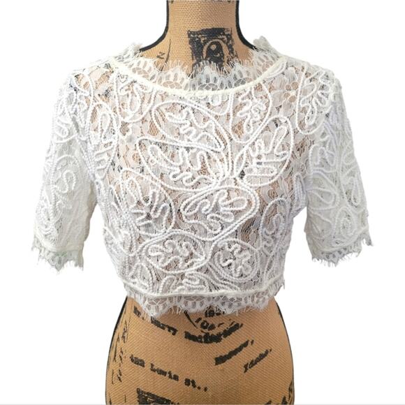 Small Leith Ivory lace crop top with half sleeves - Picture 1 of 4